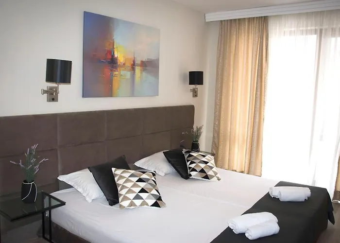 Primavera 2 Aparthotel 2*